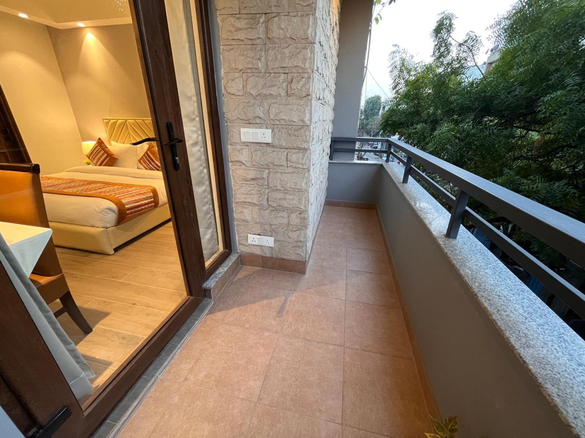 Hotel Gianmala Residency South Extension Near Aiims Delhi New Delhi Exterior photo